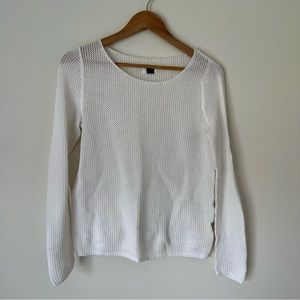 White knit light sweater
